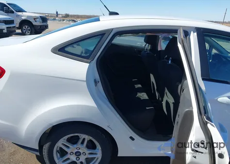 2019 Ford Fiesta Se z USA, uszkodzony, nr VIN 3FADP4BJ3KM165833